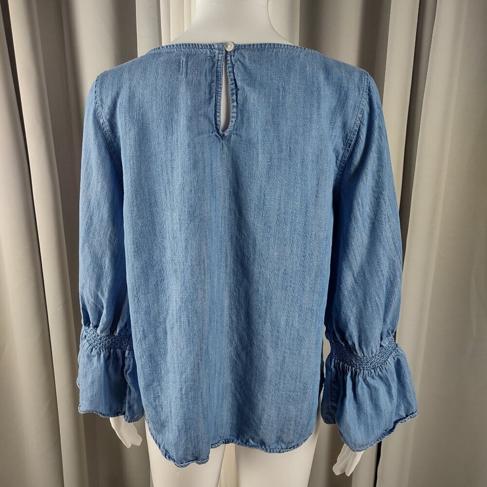 GAP 1969 Women's Chambray Lyocell Bell Sleeve Blouse Blue Smocked Size Medium - Picture 4 of 12